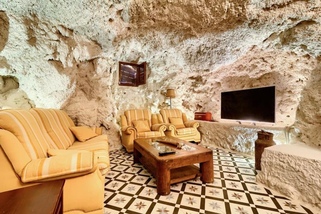 Cueva Con Jacuzzi A 20 Minutos De Valencia Βίλα Benaguacil Εξωτερικό φωτογραφία